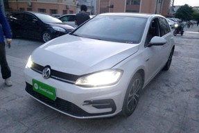 精明消費(fèi)，無(wú)憂交易——全方位解析上海二手車(chē)買(mǎi)賣(mài)平臺(tái)與報(bào)價(jià)策略